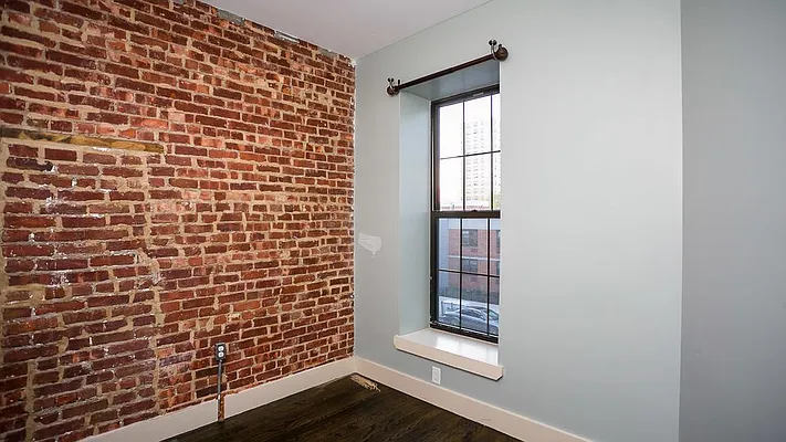 Rented by Nooklyn NYC LLC | media 52