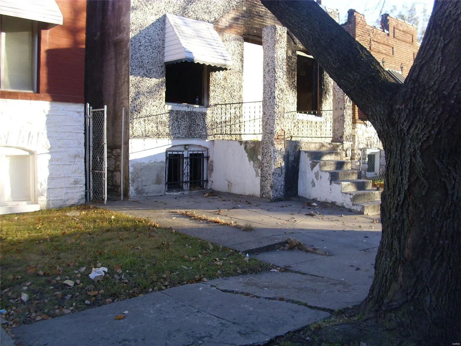 3132 Whittier St photo 1