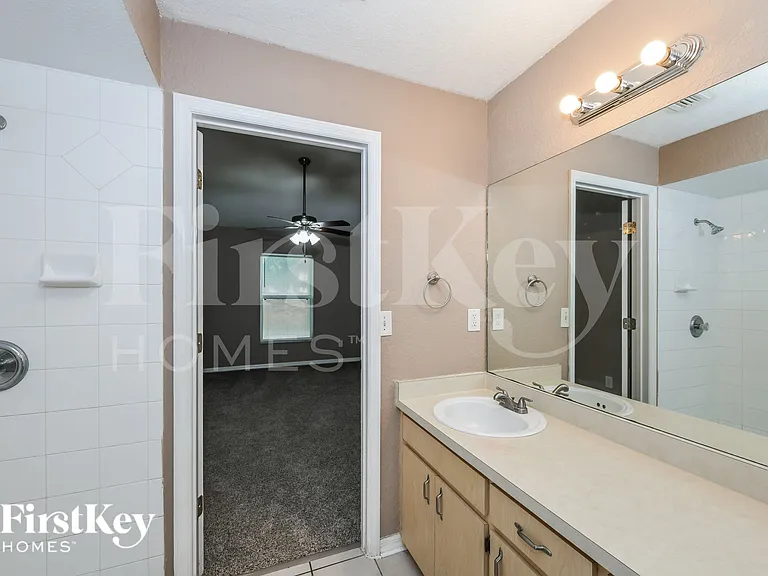 325 Crabtree Ave — Photo 9
