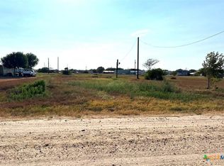 124 Mullet Ln, Palacios, TX 77465