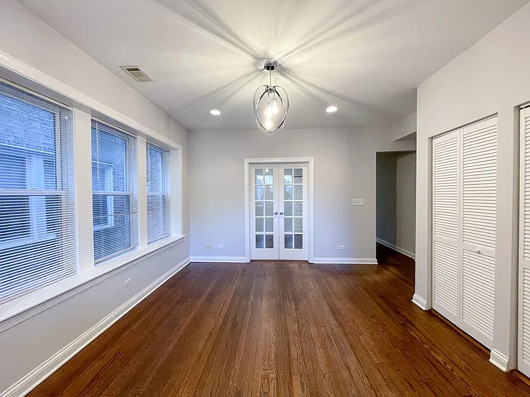 7209 N Damen Ave #2 — Photo 3