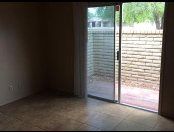 1st image of 6520 S Lakeshore Dr Unit C