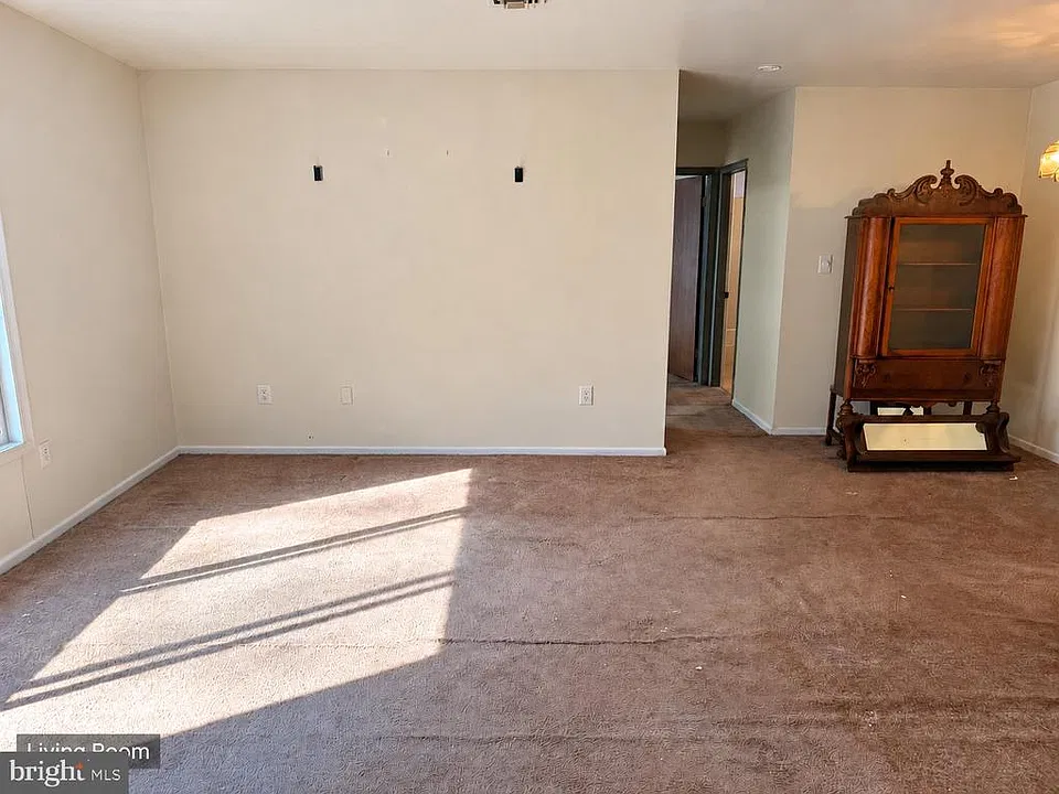 160 N Broad St #3C