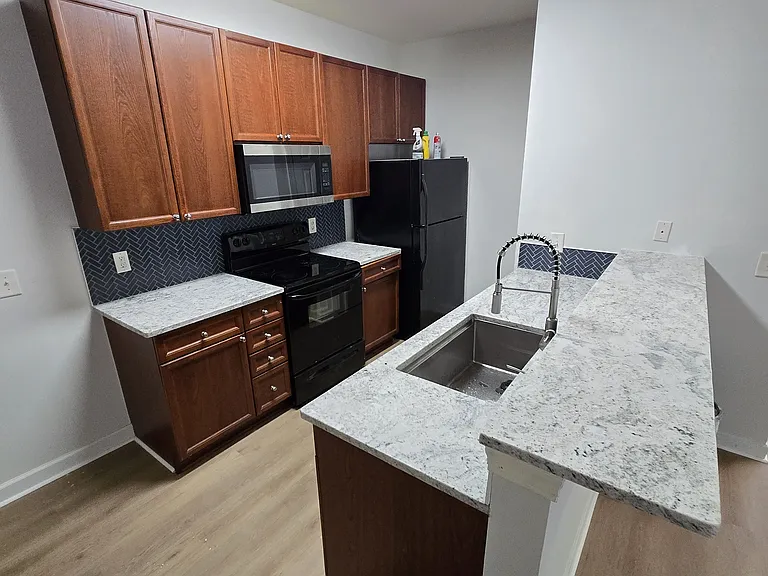 1201 Grove Park Dr — Photo 3