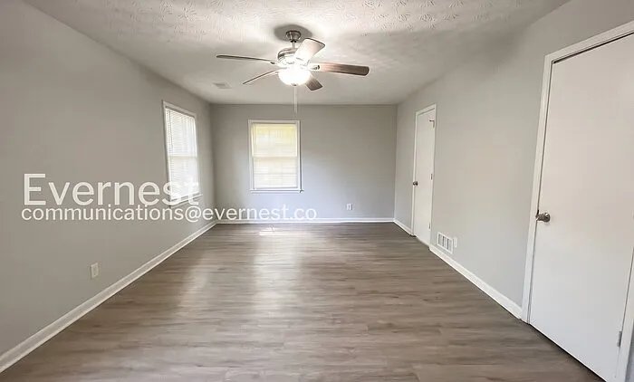 887 Ellis Rd — Photo 10
