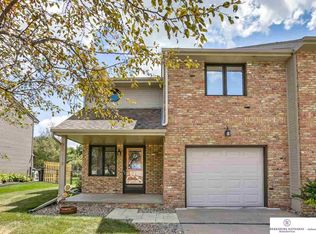 20119 Veterans Dr, Elkhorn, NE 68022