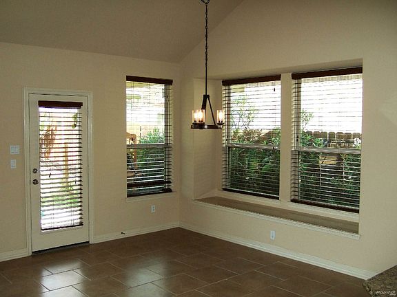 Breakfast area adjacent to kitchen
