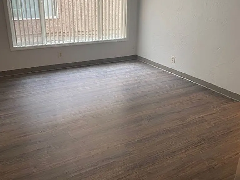 1893 Garden Ave #3 — Photo 3