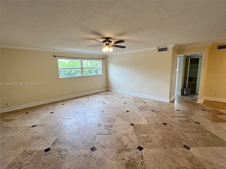 1958 Monroe St #203 — Photo 8