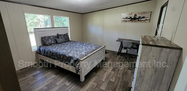 7812 Fleetwood Dr — Photo 10