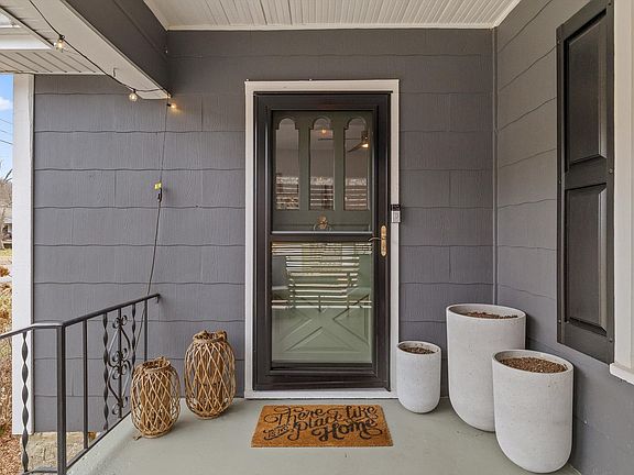 5th image of 3715 Redding Rd