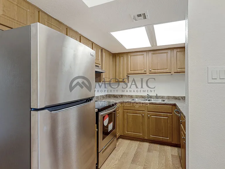 3810 N Maryvale Pkwy #1050 — Photo 5