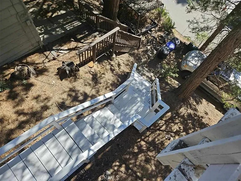 565 Rose Ln — Photo 20