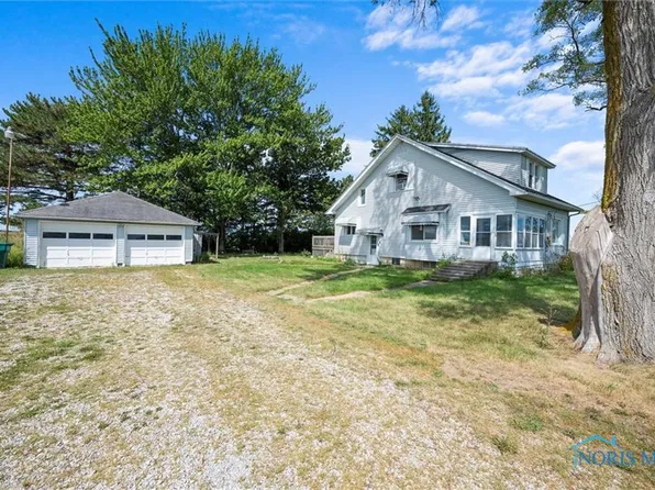 21151 Fostoria Rd, Luckey, OH 43443