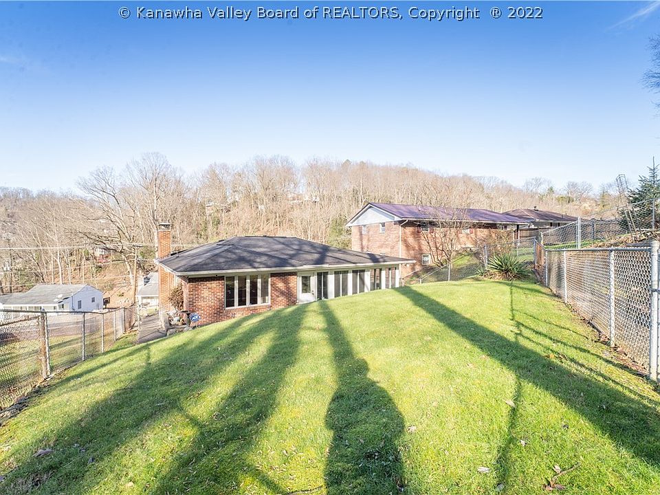 1817 Oakridge Dr, Charleston, WV 25311 Zillow