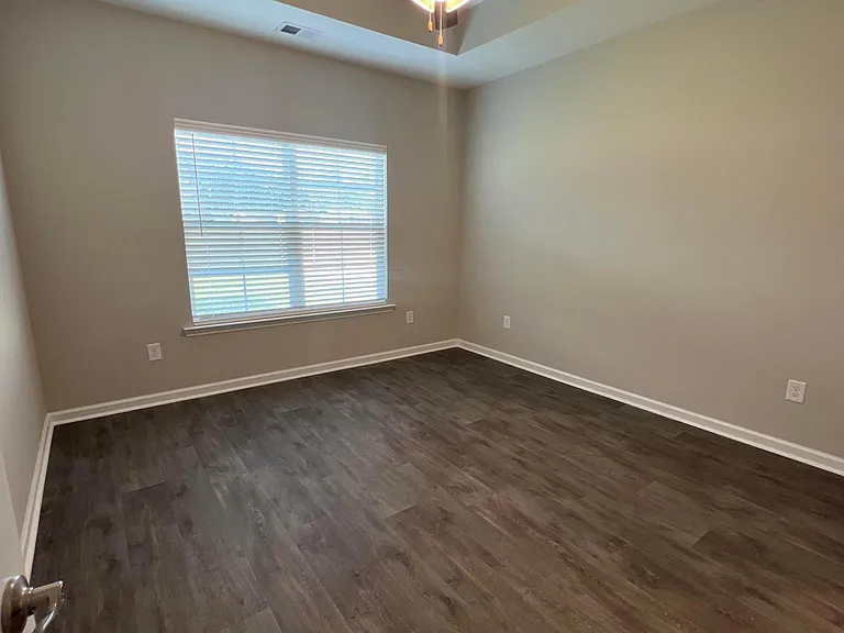 286 Maidens Choice Rd — Photo 15