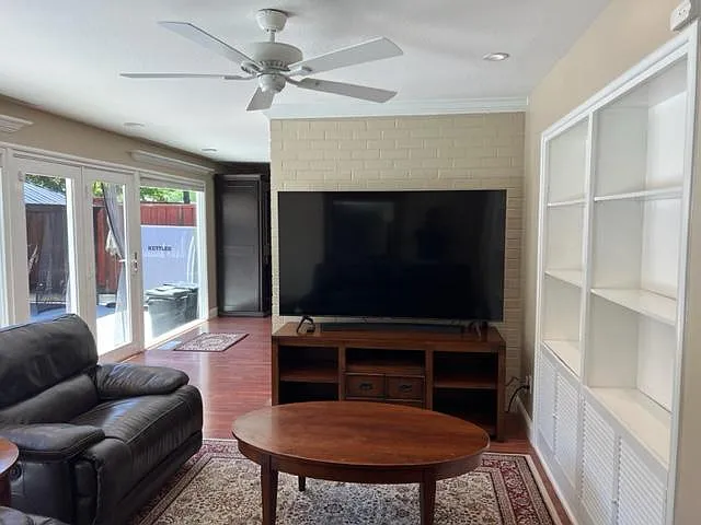 553 Bonita Ave — Photo 5