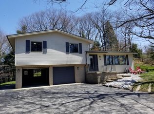 166 Crescent Dr, Grand Haven, MI 49417
