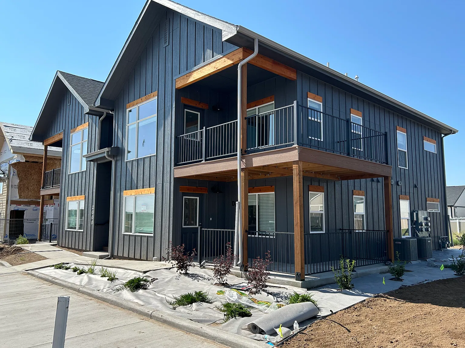3 bed, 1120 sqft, $1,875 — Photo 1