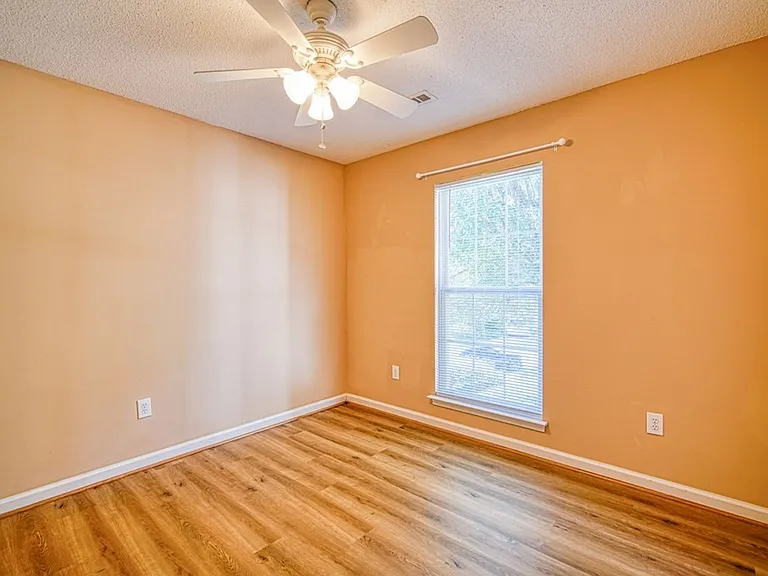 17 Waterfield Ct — Photo 27