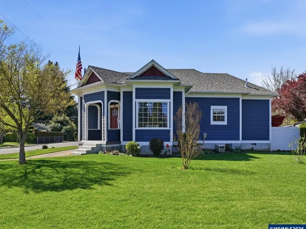 798 Young St, Woodburn, OR 97071
