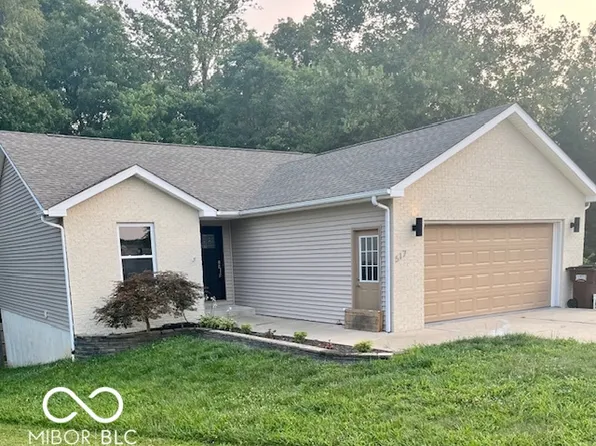 517 Daniel Dr, North Vernon, IN 47265