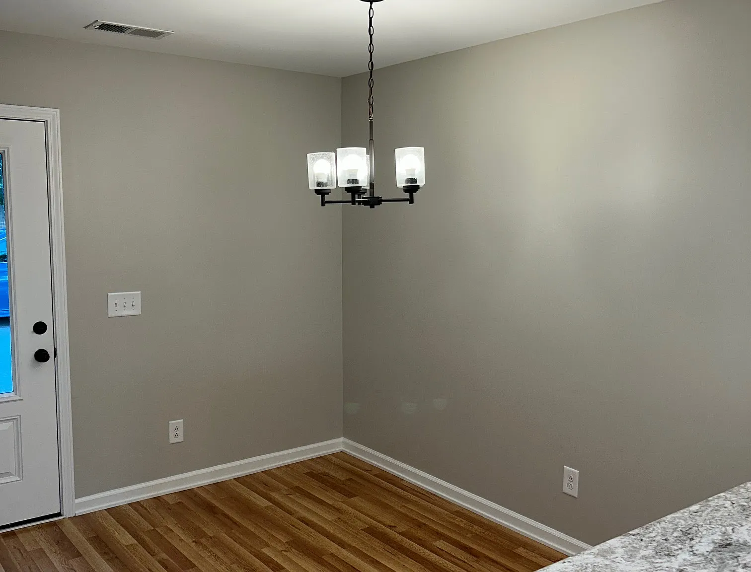 3 bed, 1104 sqft, $1,795 — Photo 4