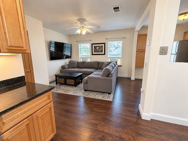 3 K Street Pl #3 — Photo 2