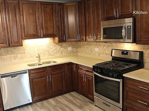 5th image of 2336 N Maplewood Ave #G