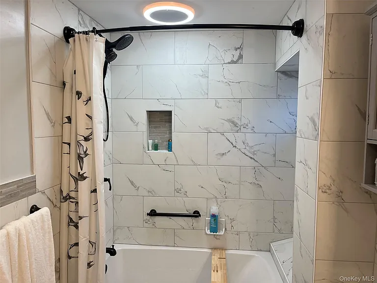 824 W Main St — Photo 6
