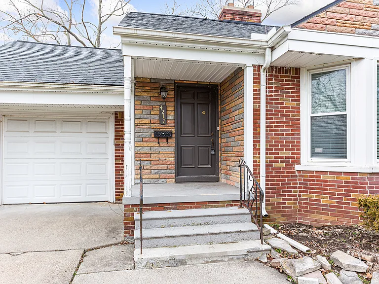 4217 Cooper Ave — Photo 3