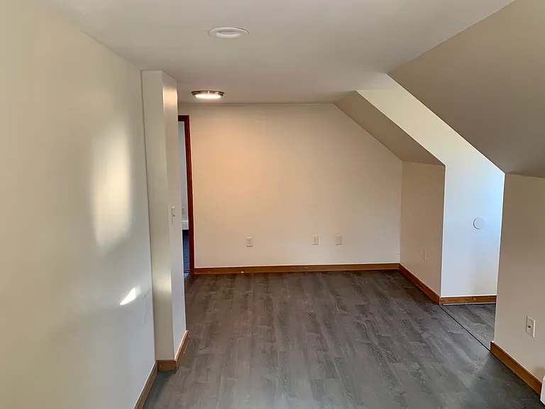 528 Deering Ave #6 — Photo 7