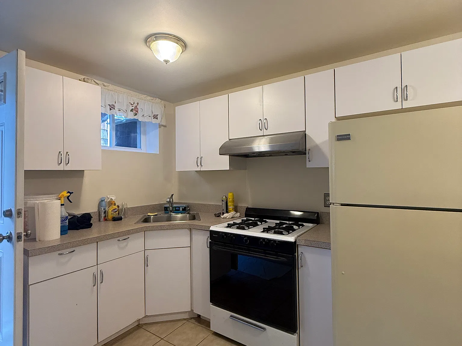 Vail Ave, Staten Island — Photo 1