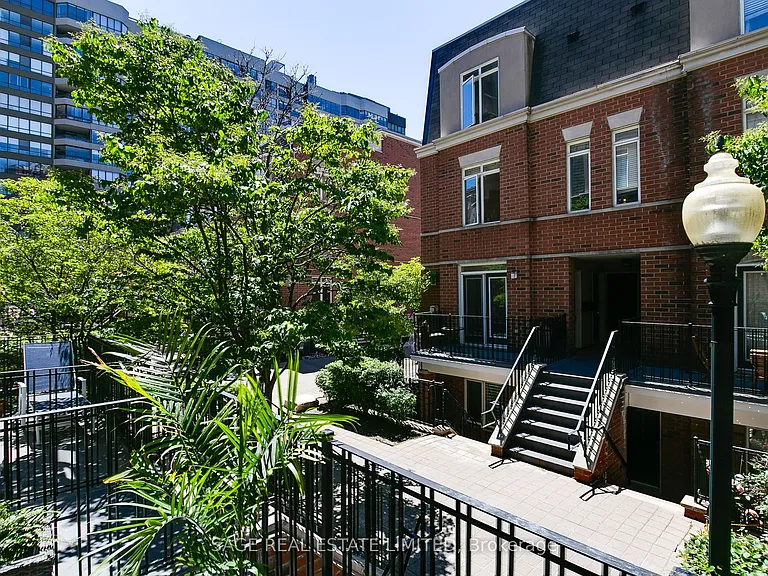 415 Jarvis St #227 — Photo 23
