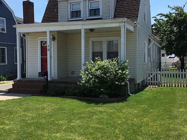 10 Dorothy Ct
