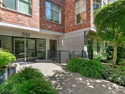 200 W Comstock Street #102, Seattle, WA, 98119