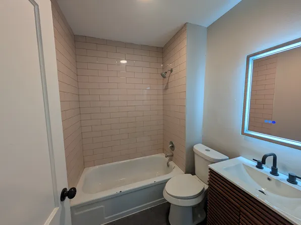 11523 Fleming St #C, Hamtramck, MI 48212