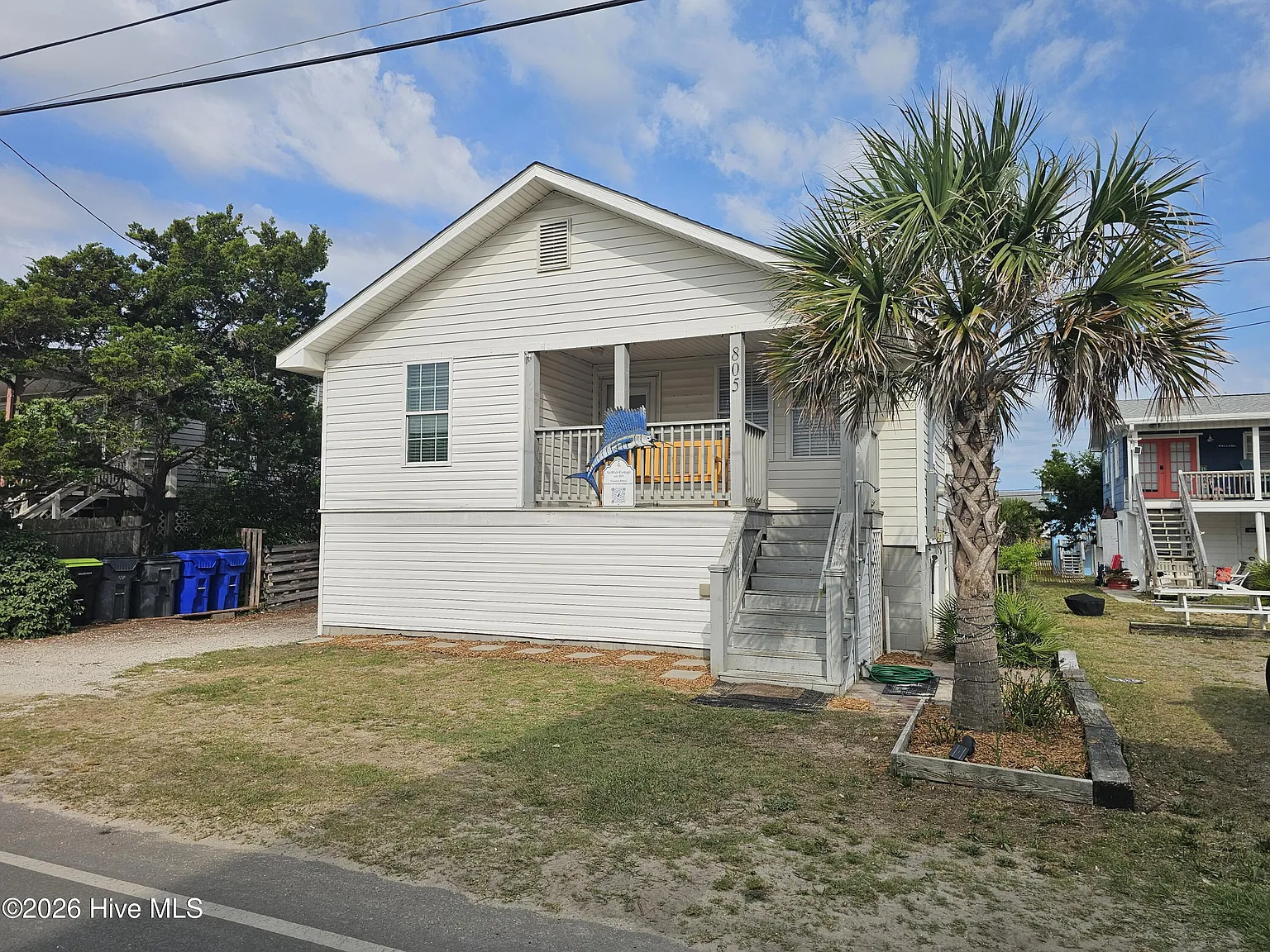 3 bed, 2.0 bath, 1150 sqft, $3,200 — Photo 3