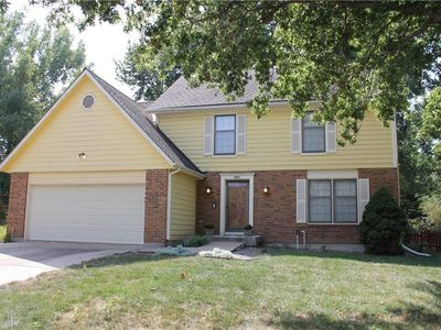 439 N Persimmon Dr, Olathe, KS, 66061