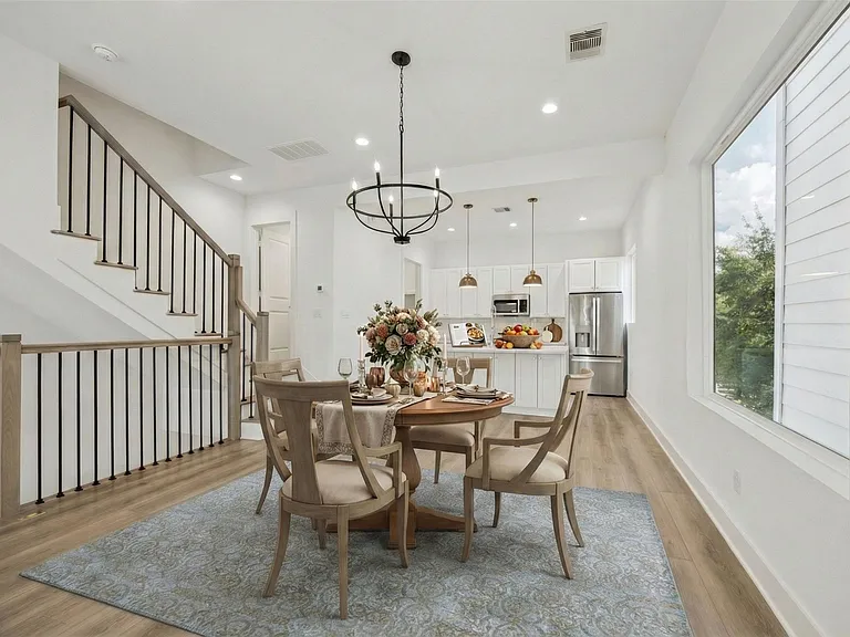 2826 Versailles Oak Ln — Photo 6