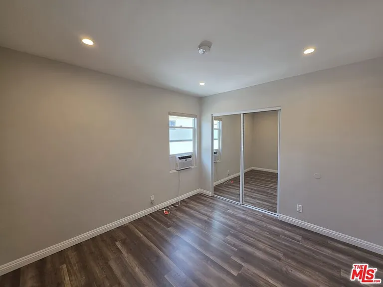 2012 S Holt Ave #2014 — Photo 30