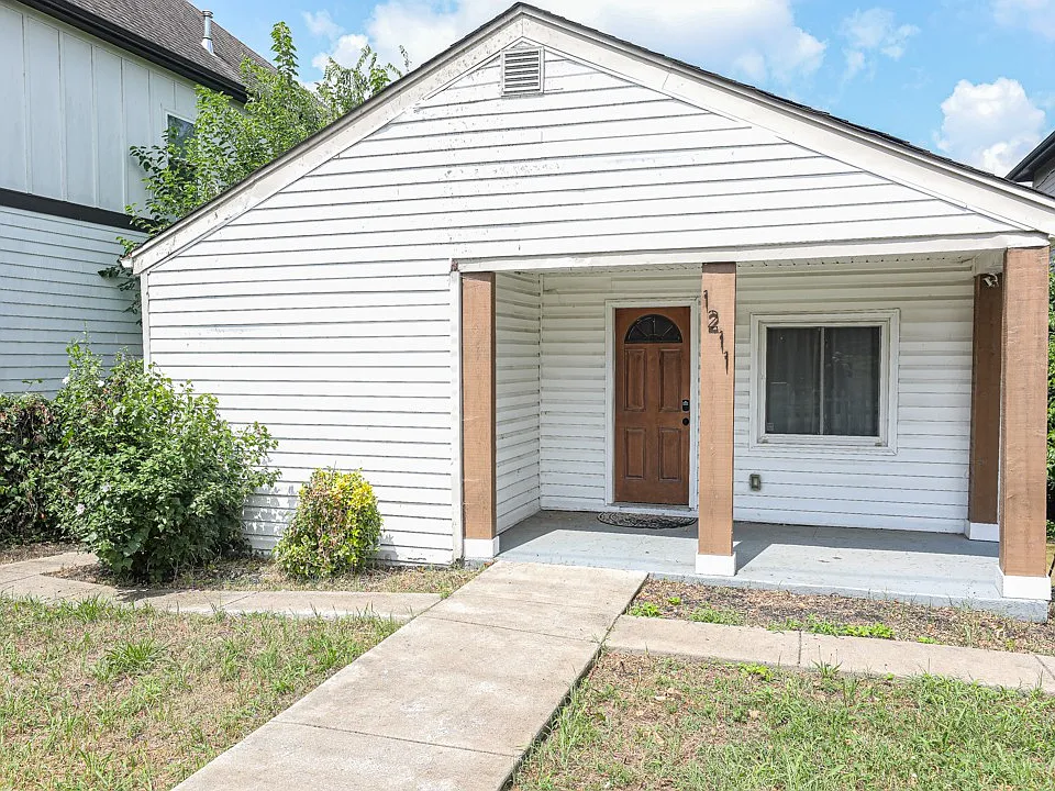 1211 14th Ave S