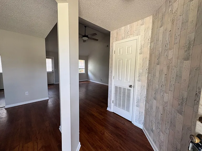16 Retriever Way — Photo 6