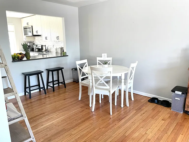 240 Wardwell St #17 — Photo 2