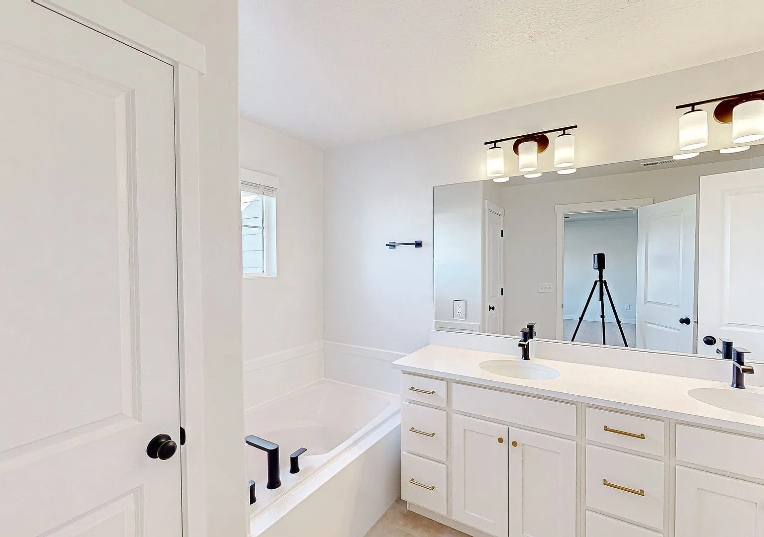 Newer Unit in the Spanish Fork Juniper ridge Townhomes — Photo 3