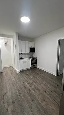Kitchen, photo 1