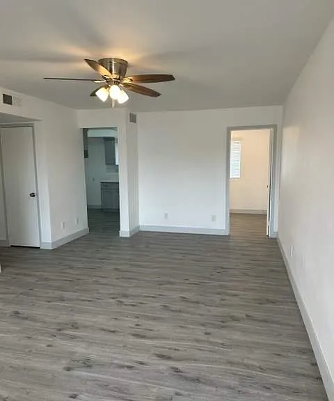 500 Almond Ave #D — Photo 9
