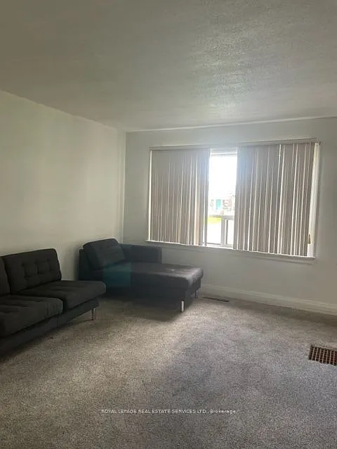 6 bed, $4,500 — Photo 2