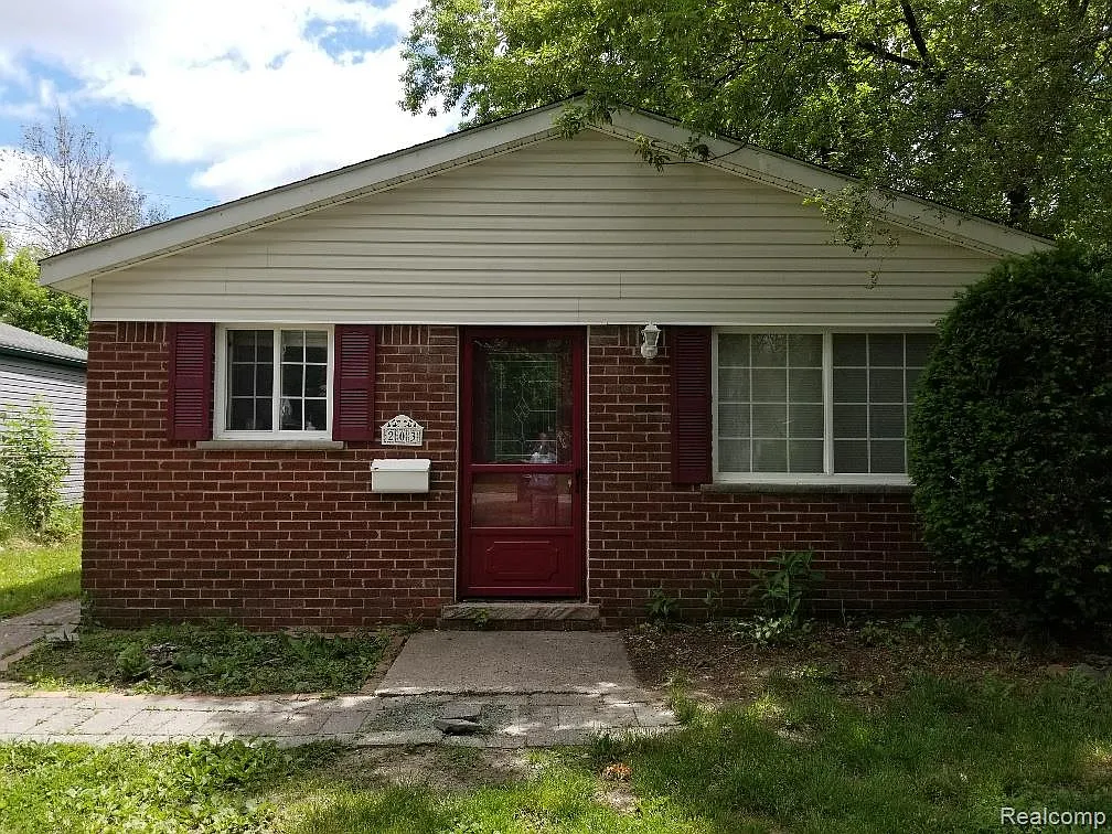 203 W Columbia Ave photo 1
