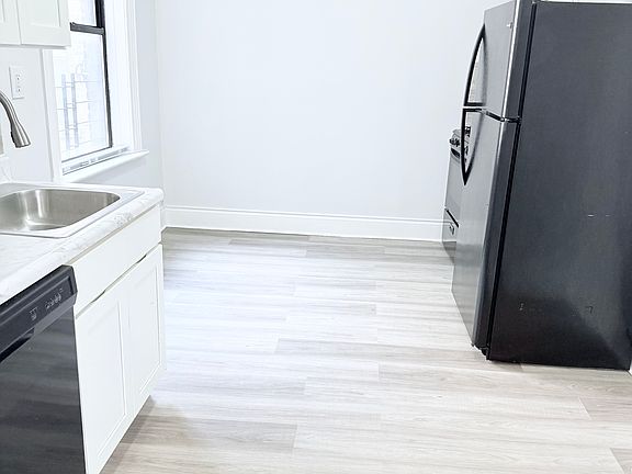 3rd image of 413 54th St #12-C